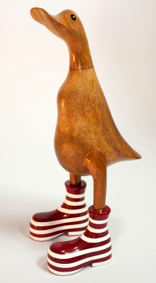Фигурка «Утка в красных сапожках» из ценных пород дерева (25 см) - вид 1 миниатюра