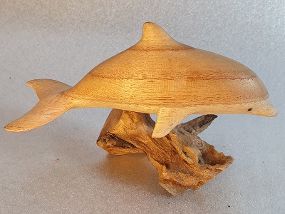 Фигурка «Дельфин» из ценных пород дерева (10-12 см)