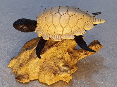 Фигурка «Черепаха» из ценных пород дерева (10 см)